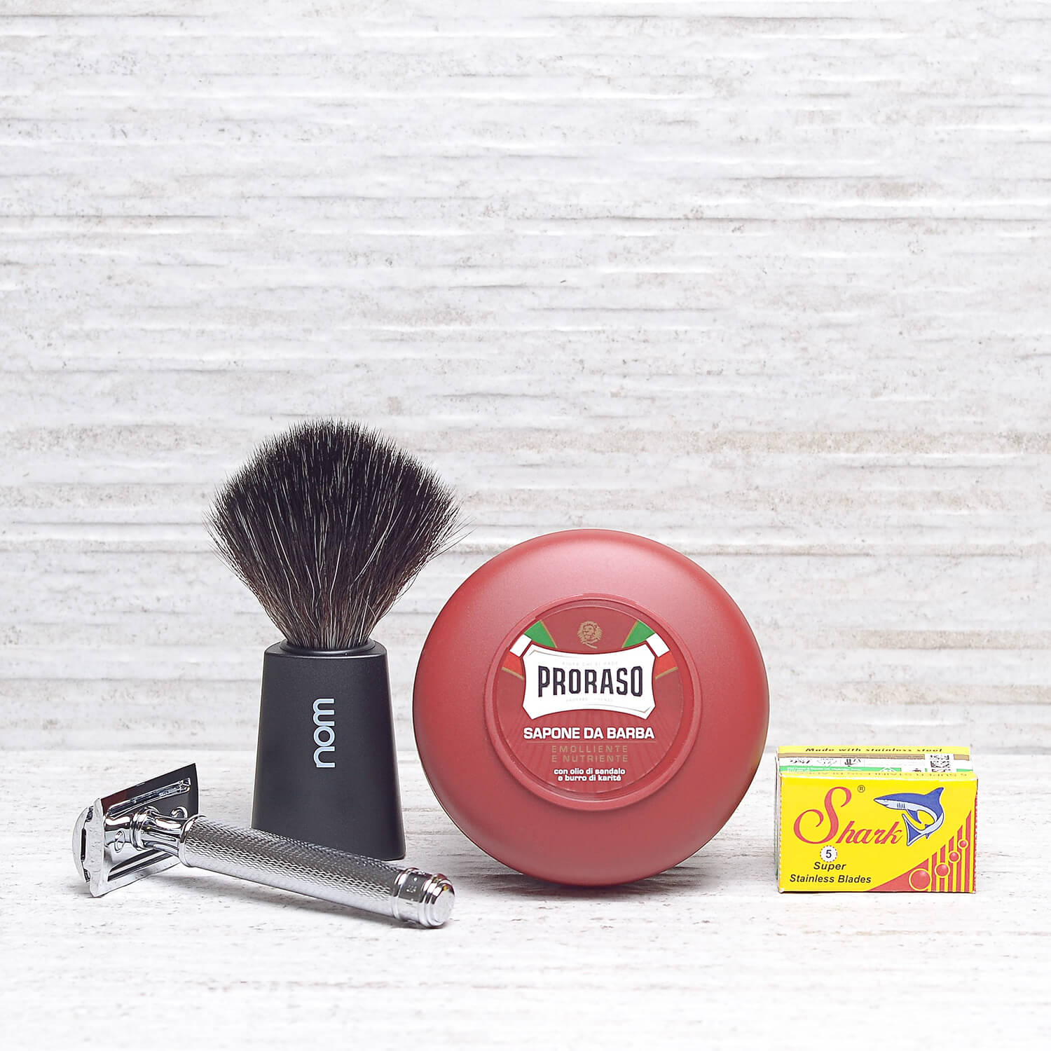 Sandalwood Safety Razor Shaving Starter Kit image 0
